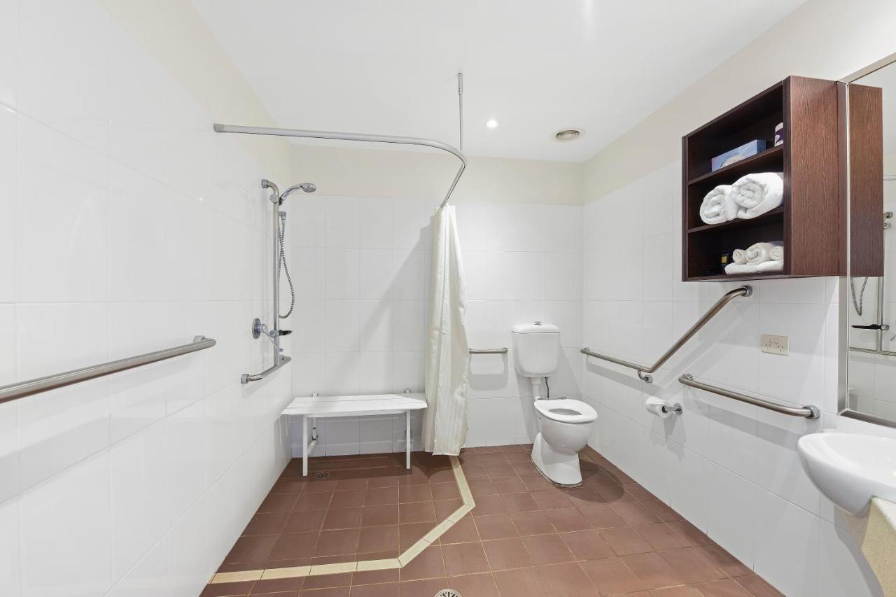 One-Bedroom Accessible Apartment