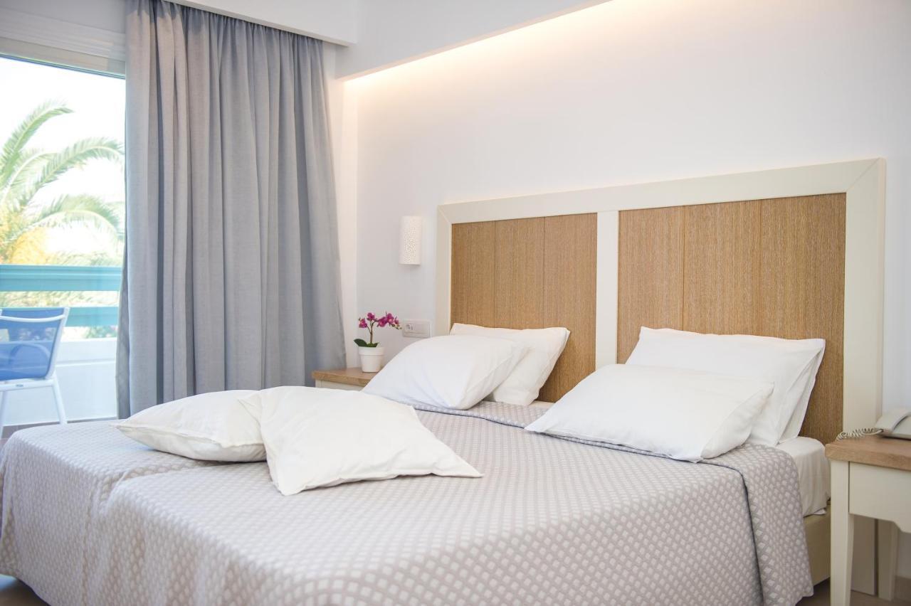 Double or Twin Room Garden View