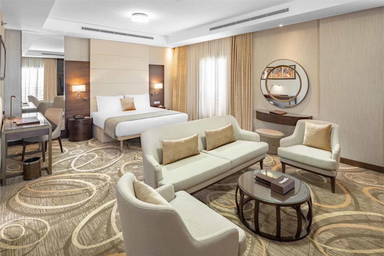 Junior Suite One King Bed