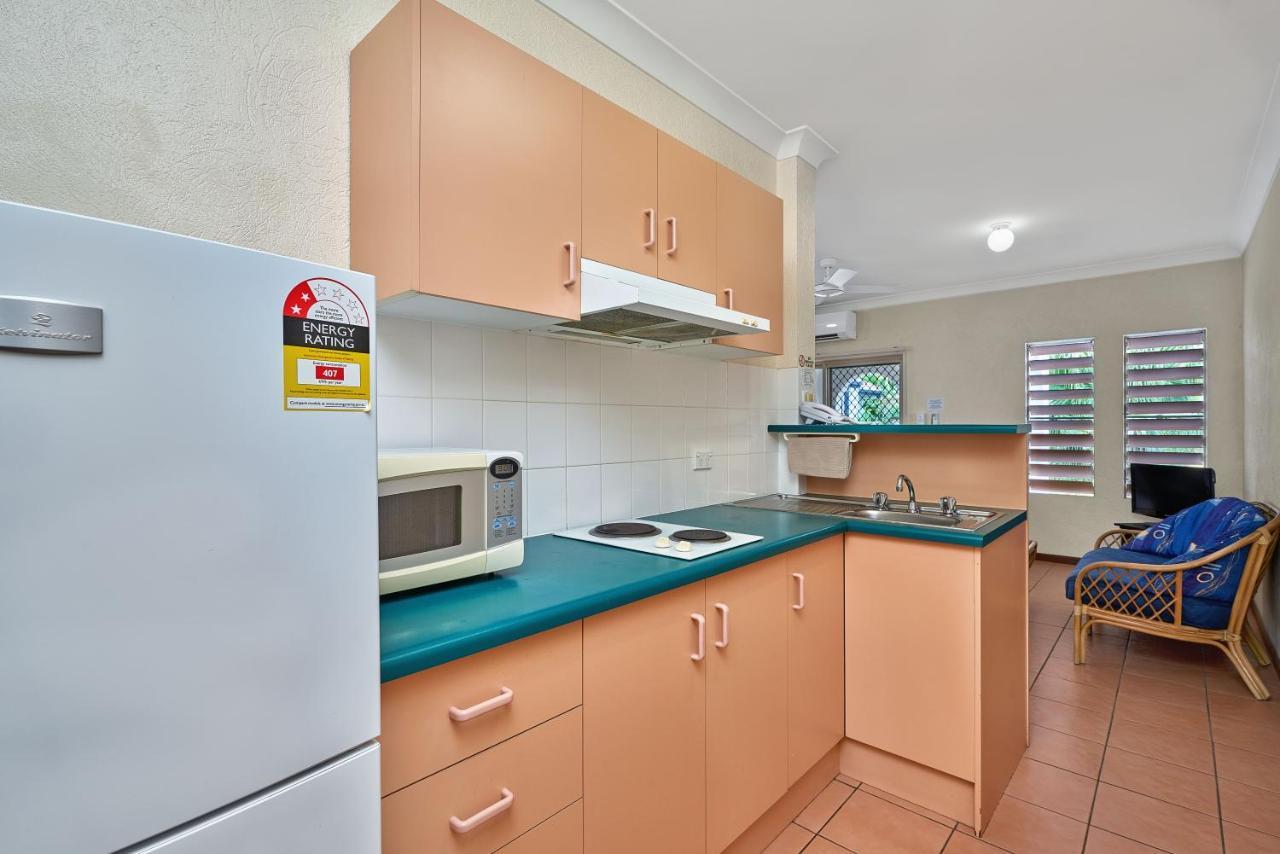 Deluxe One-Bedroom Apartment