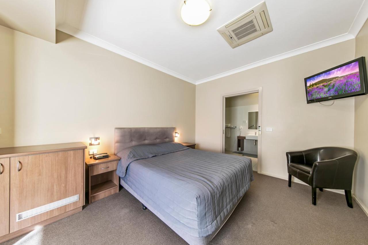 Queen Room