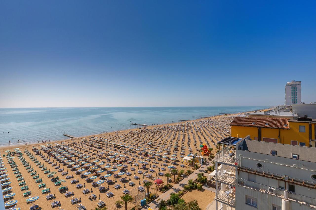 Suite  with Partial Sea View and Terrace (2 Adults)