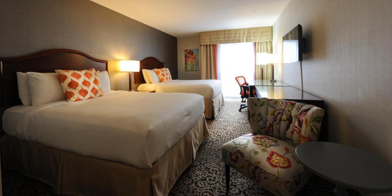 Queen Room with Two Queen Beds and Courtyard View