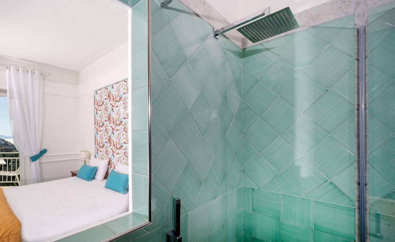 Classic Triple Room with Sea View