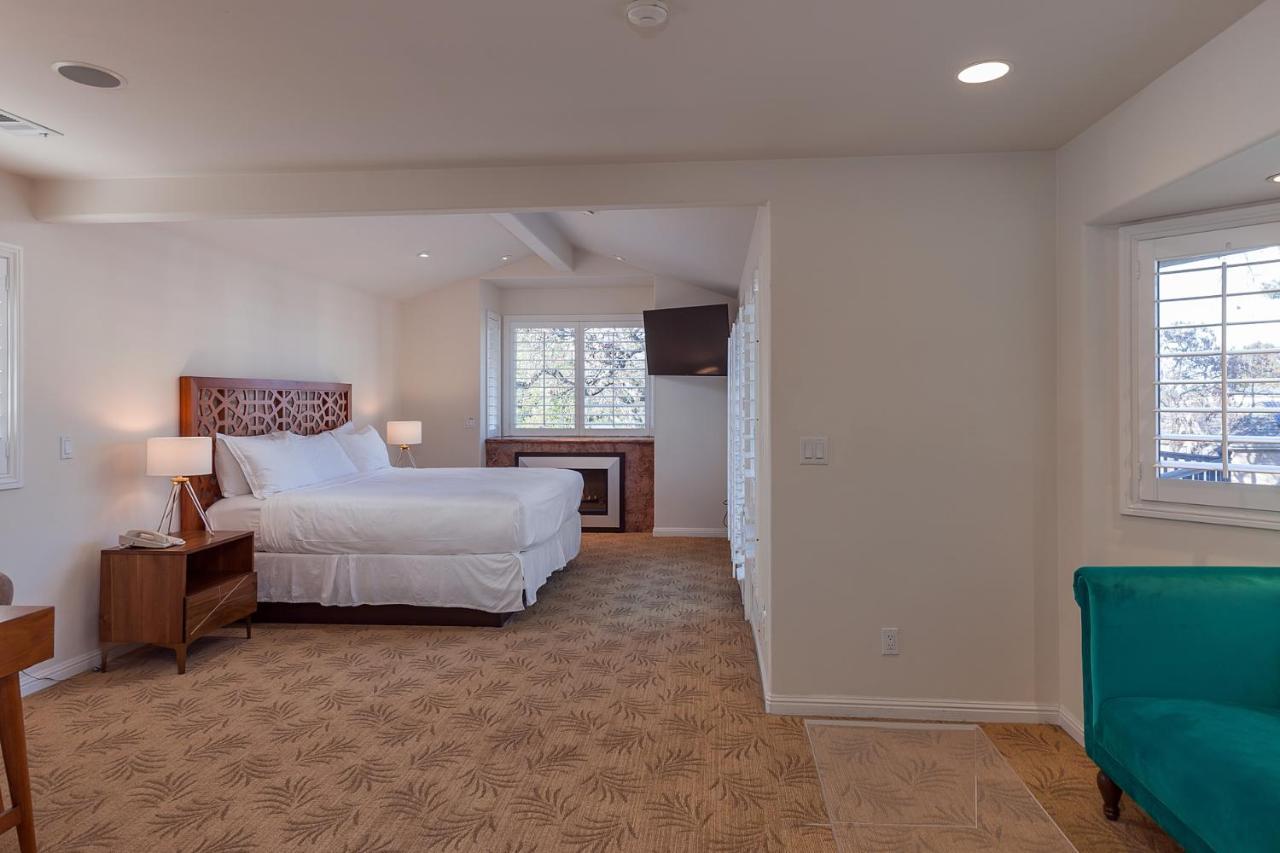 Bungalow Deluxe