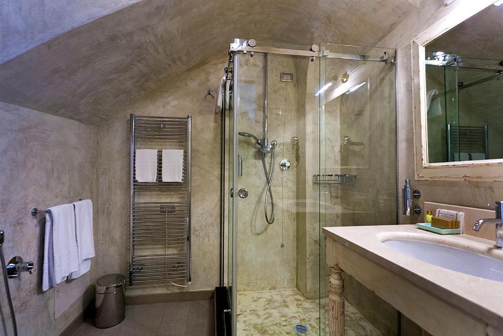 Small Double Room,1588132821:JPEG