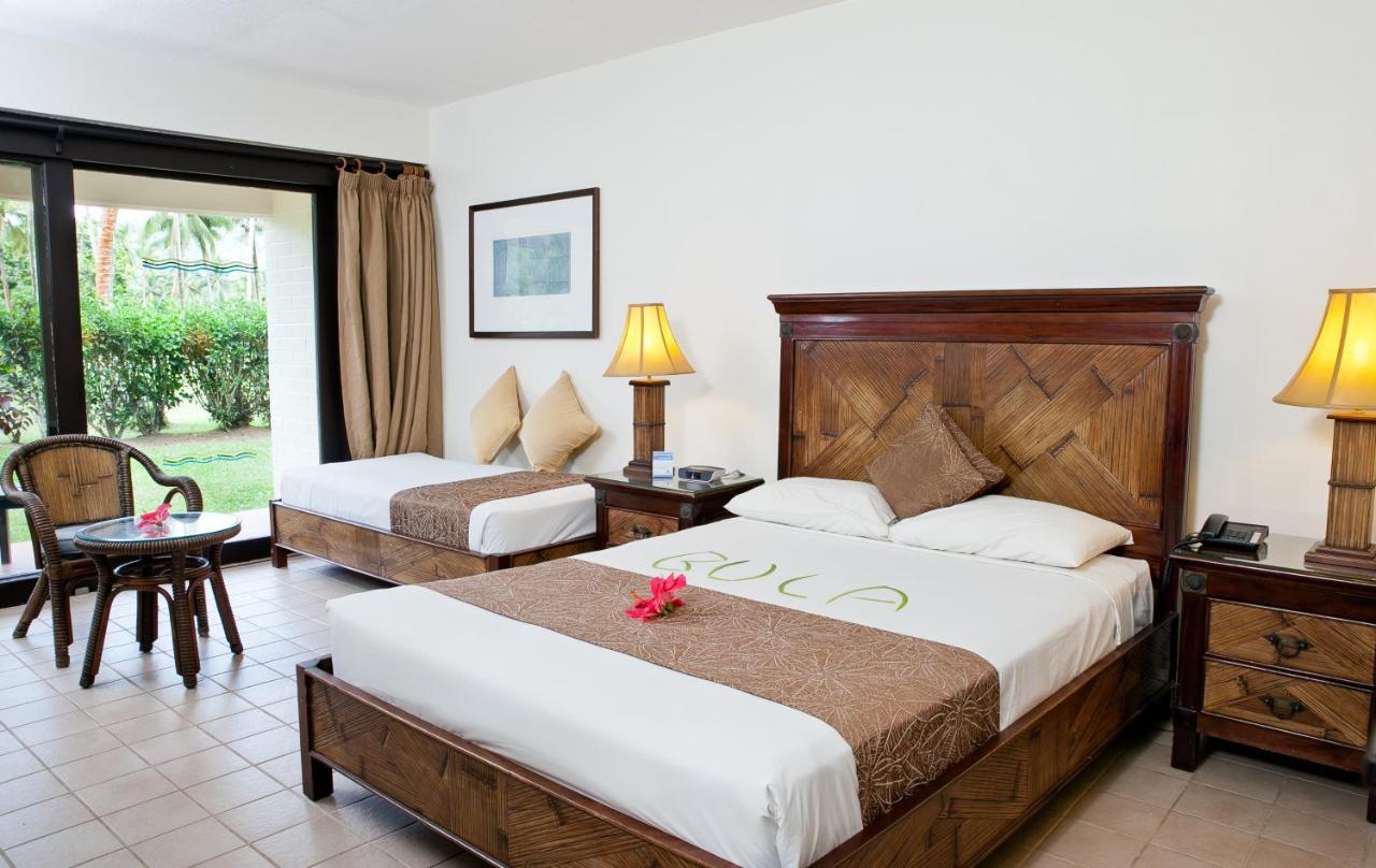 Standard Queen Room with Garden View