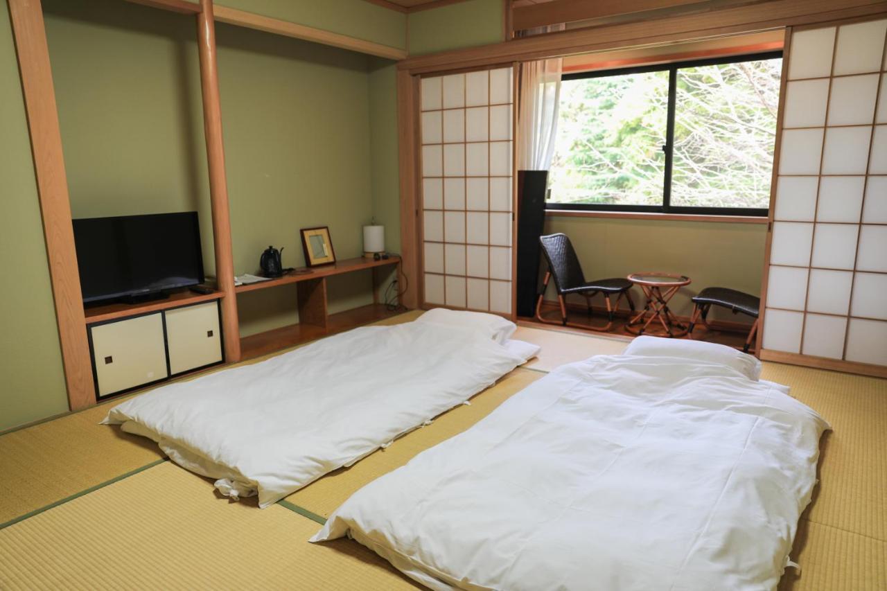 Japanese-Style Room