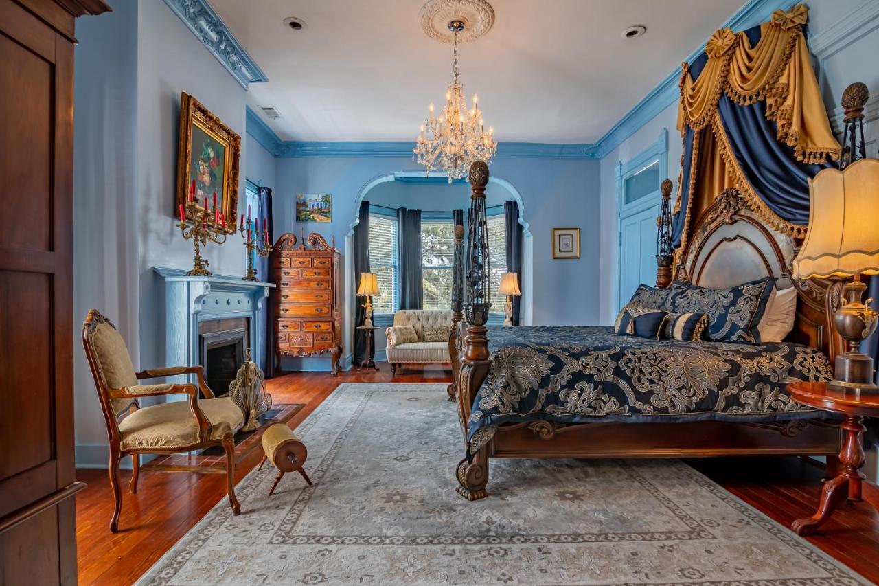 King Suite with Balcony