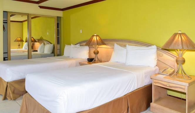 Junior Suite met 2 Aparte Bedden en Uitzicht op Eiland