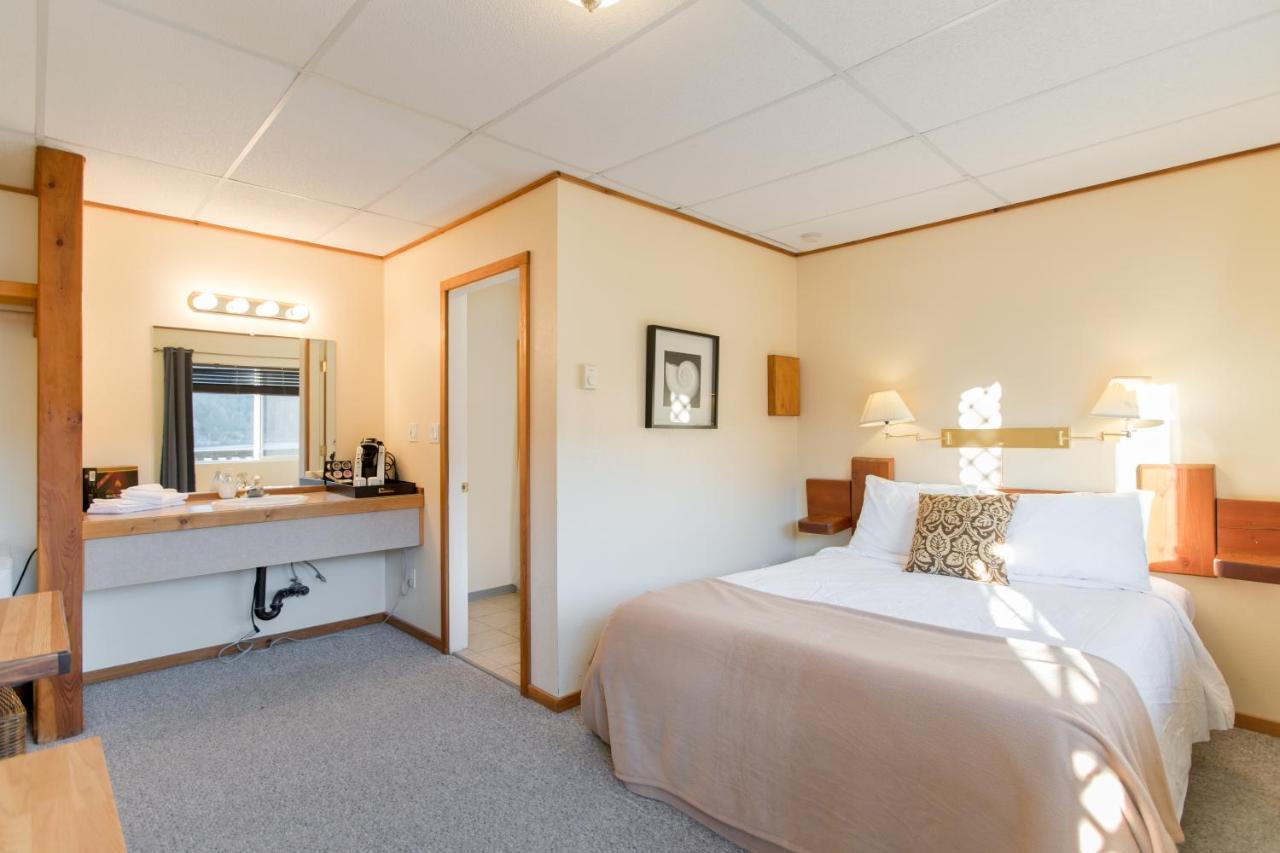 Queen Room with Ocean View