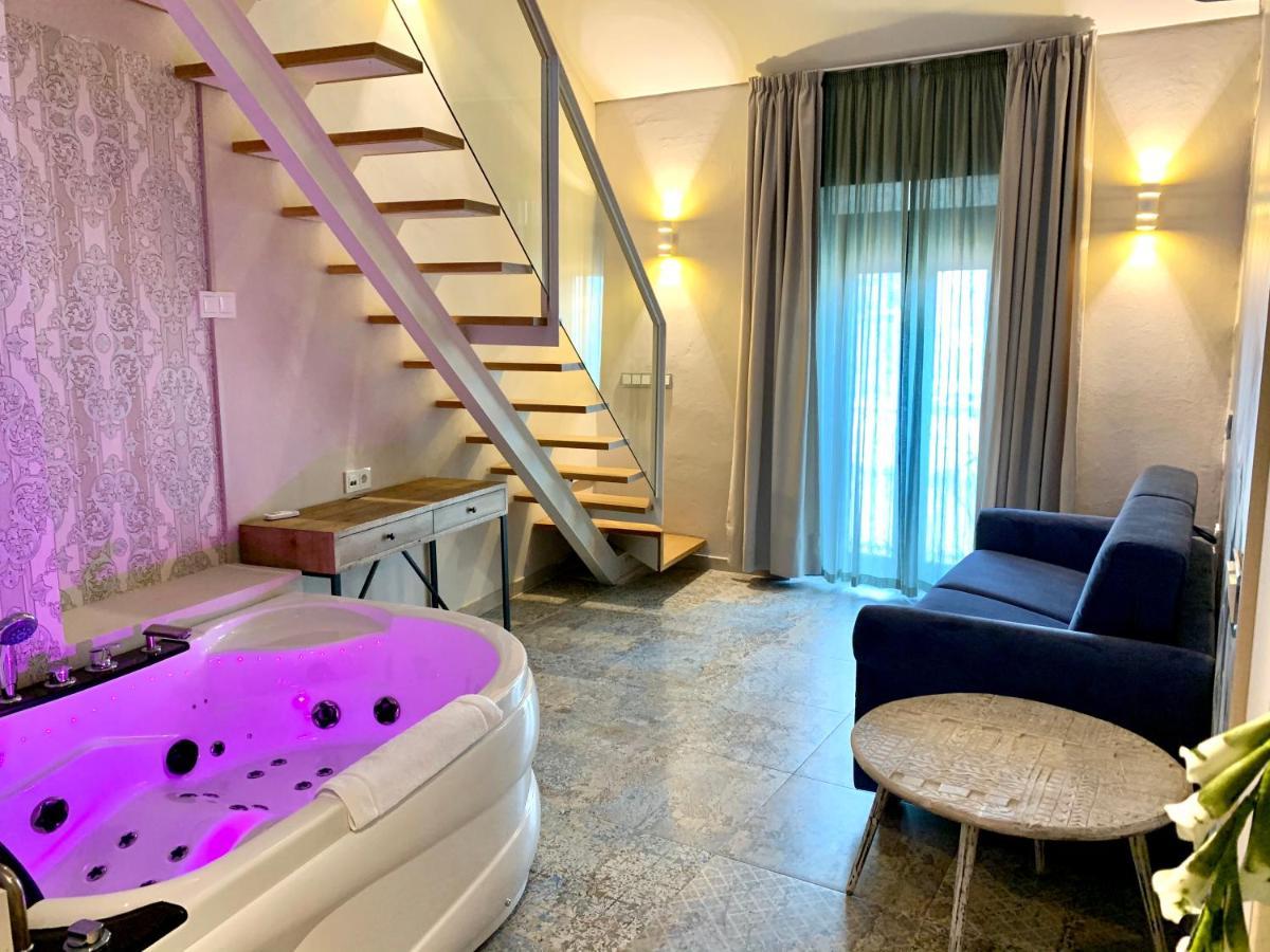 Duplex Suite Spa Bath