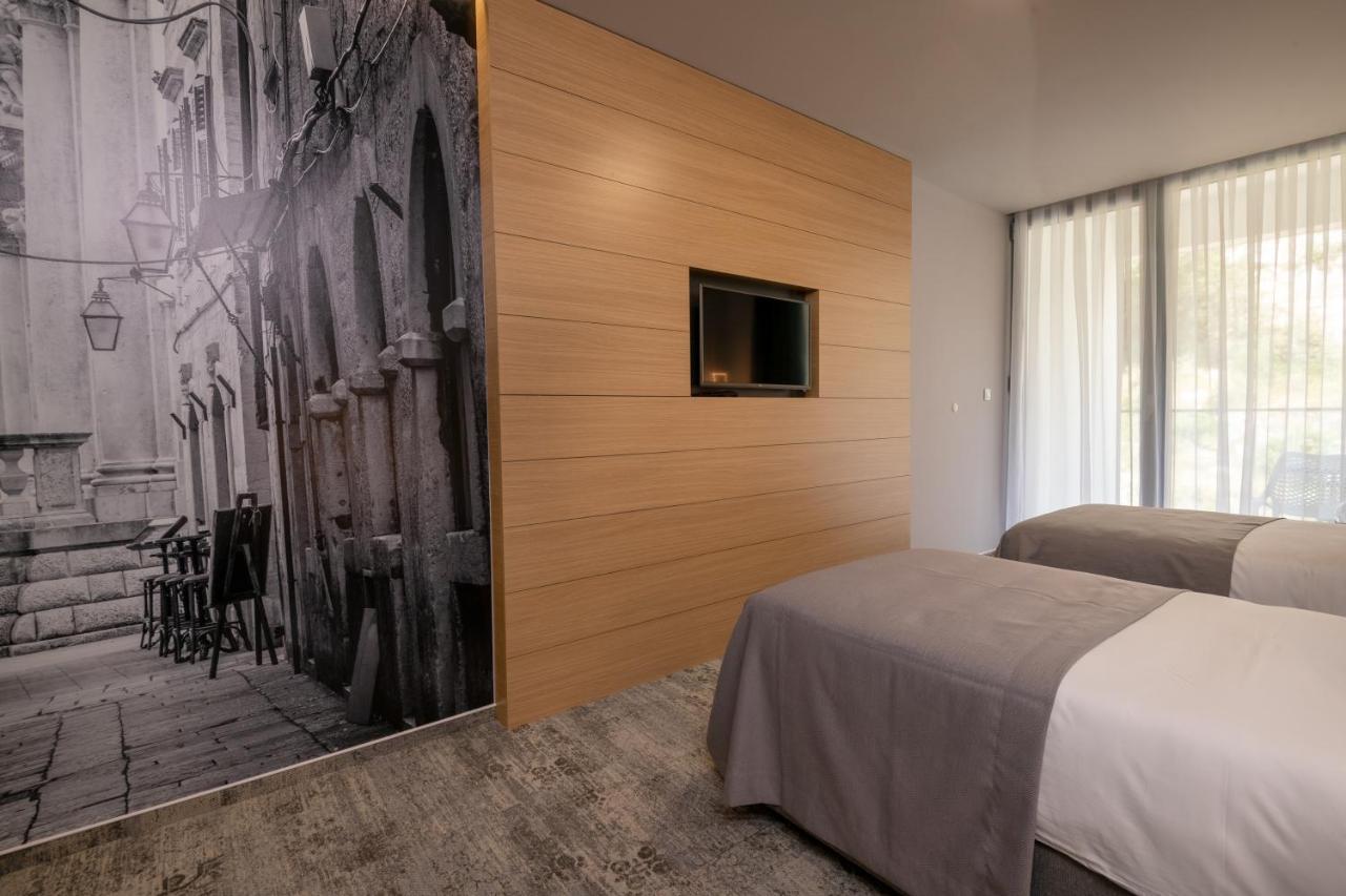 Deluxe Double or Twin Room,998578800:JPEG