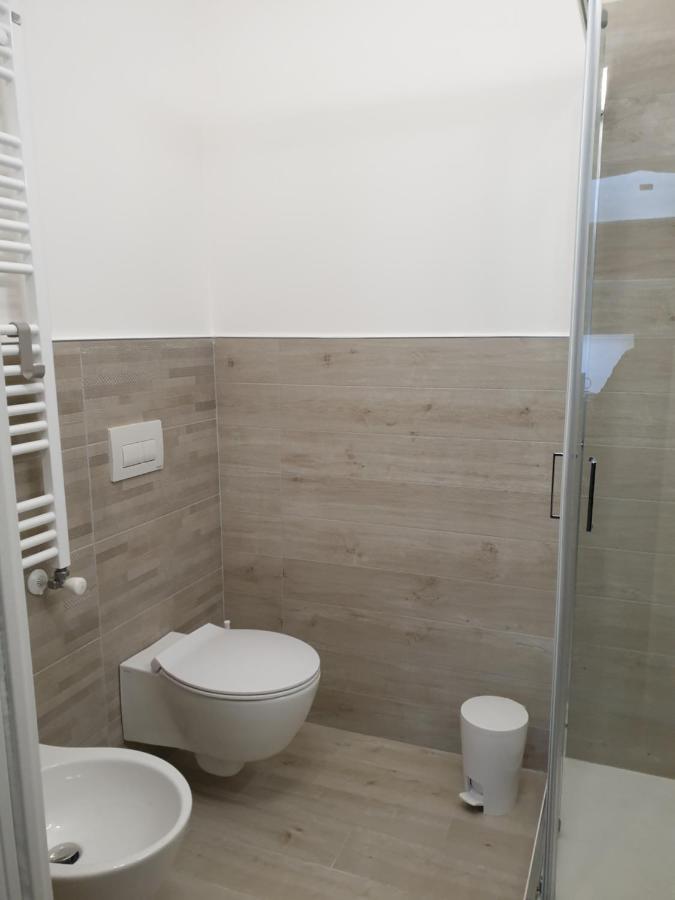 Twin Room Bathroom,1002717330:JPEG