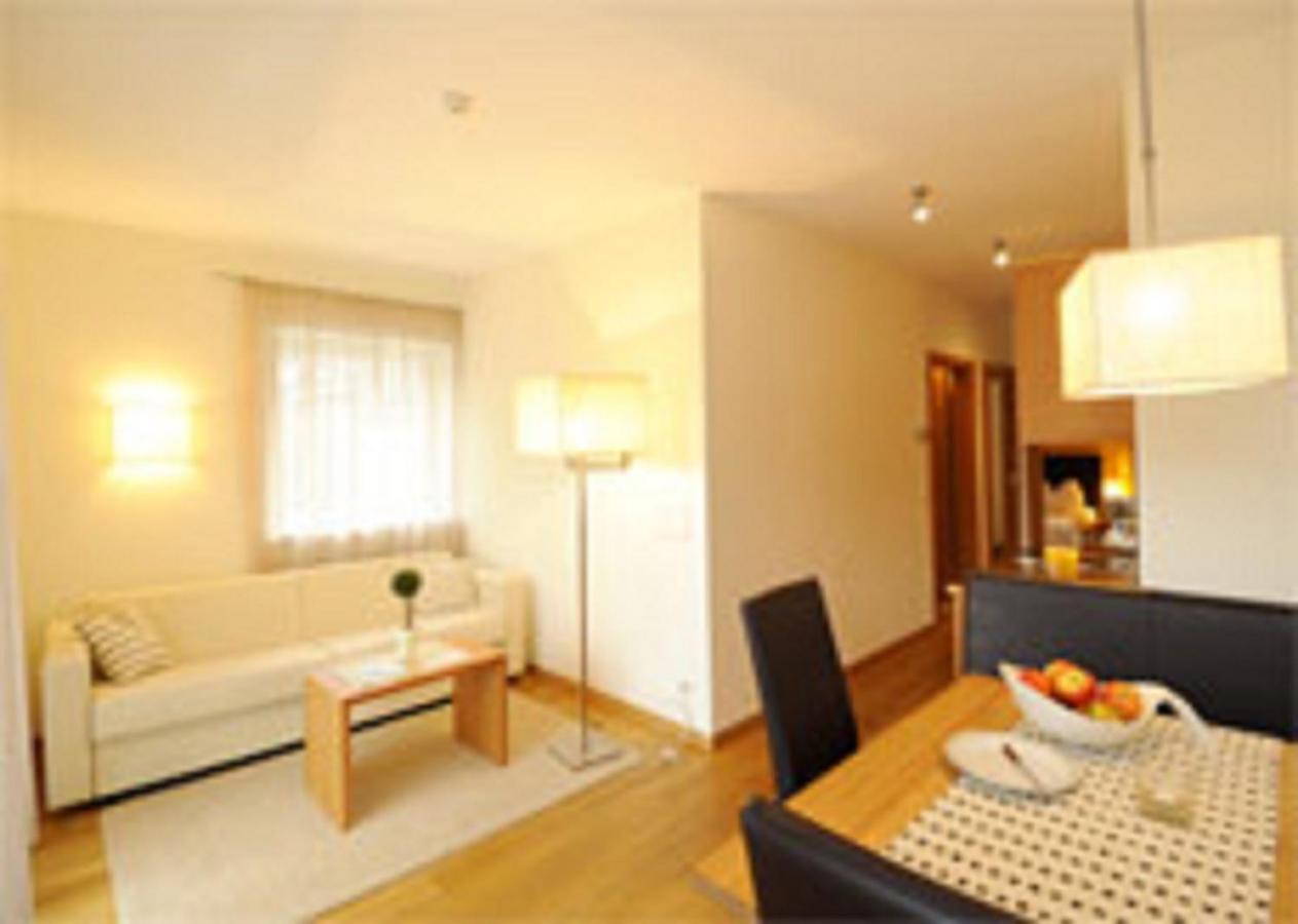 Appartamento con 2 Camere da Letto e Balcone