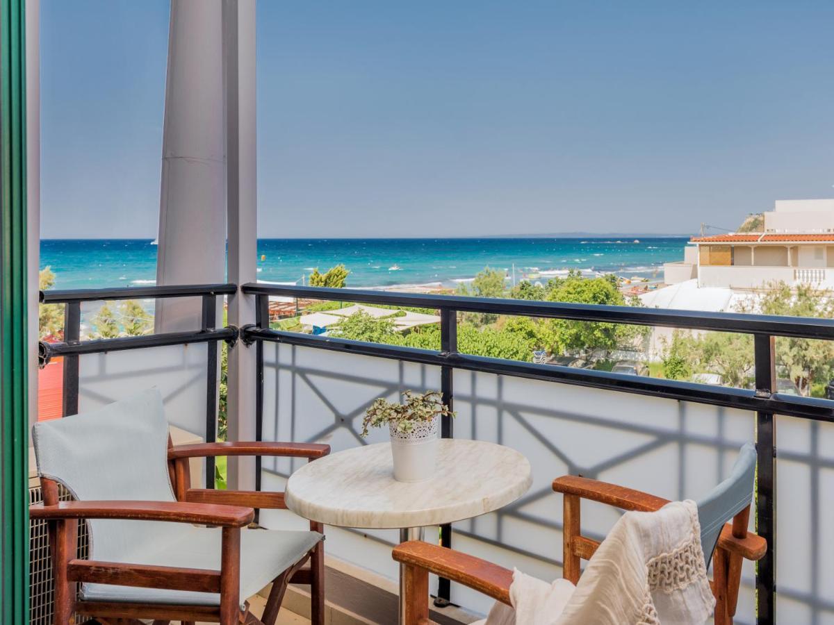 Tweepersoonskamer met Balkon en Uitzicht op Zee