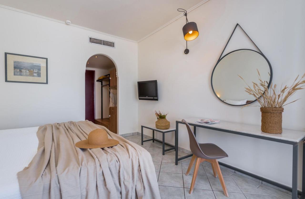 Standaard Tweepersoonskamer met 1 of 2 Bedden en Balkon