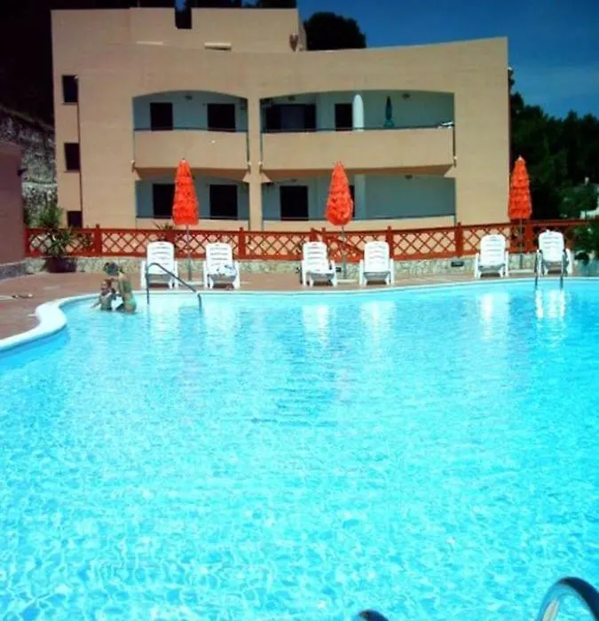 Villa dei pini-1