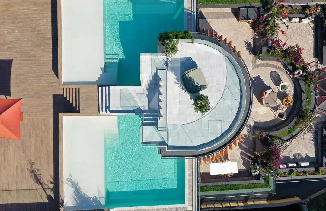 Three House Hotel-1
