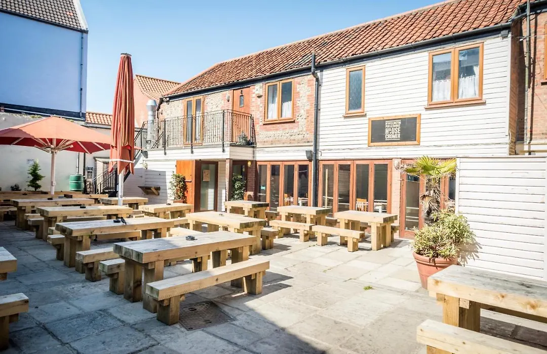 The Wellington Pub Cromer-1