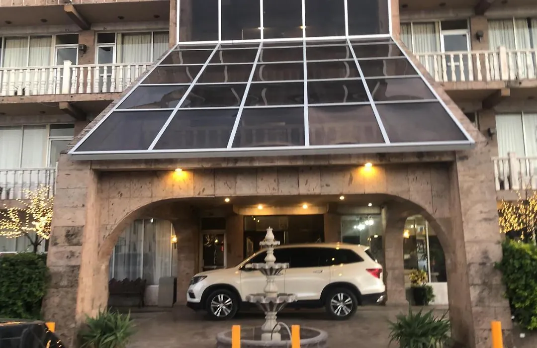 Hotel Plaza Riviera-1