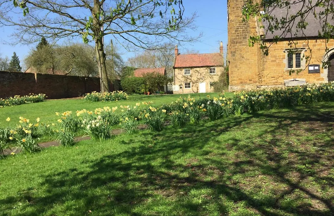 Swan Cottage-1