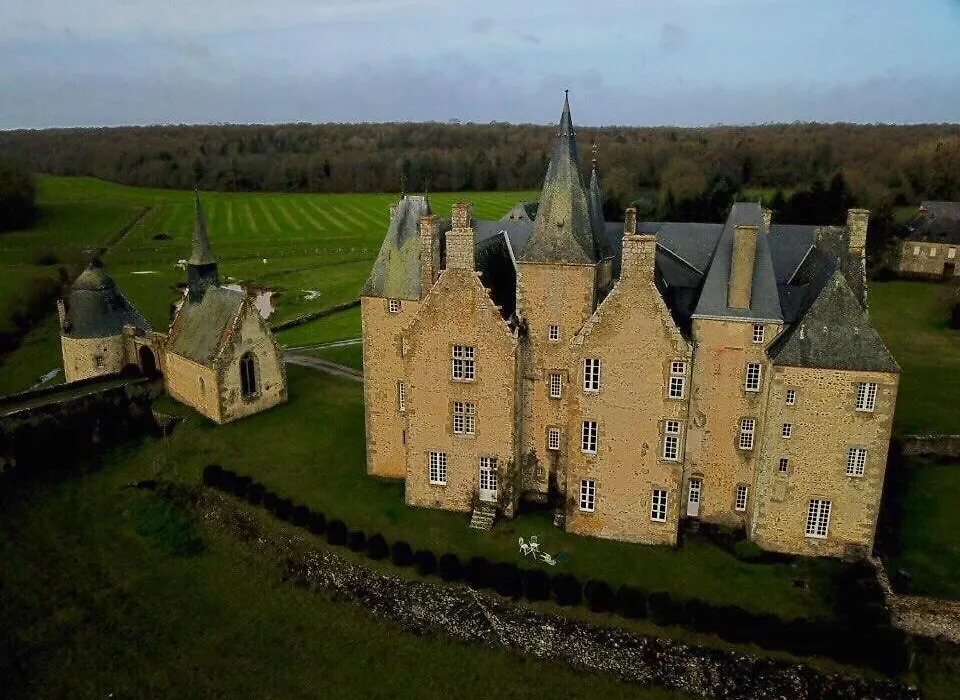 Chateau De Bourgon-1