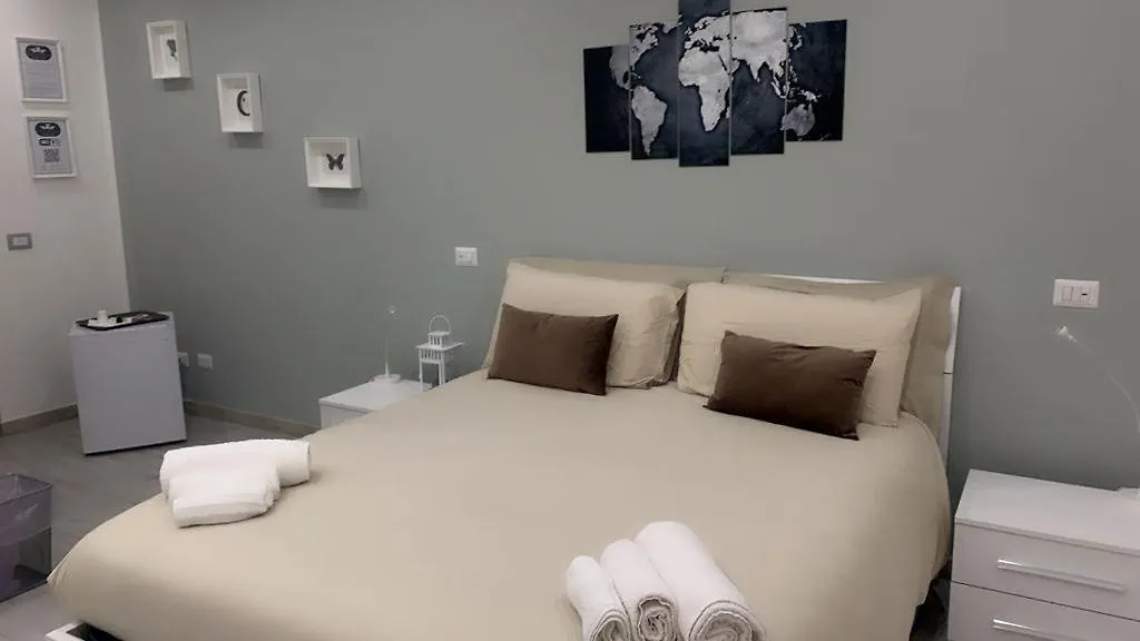 One Hundred Rooms-1