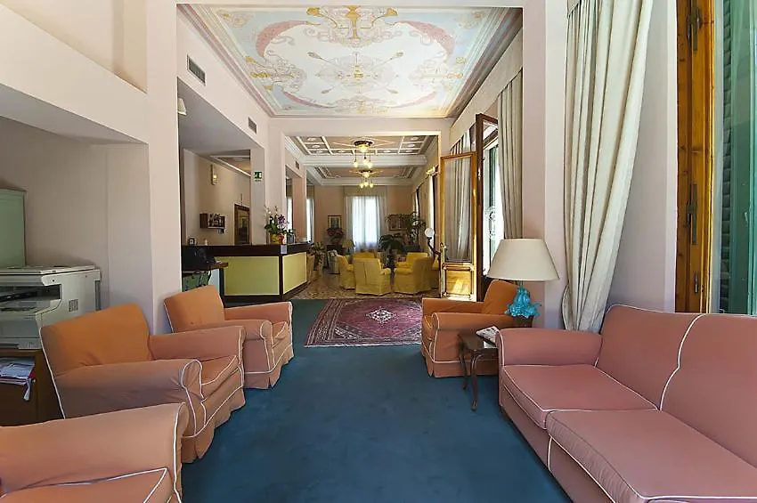 Hotel Maestoso-1