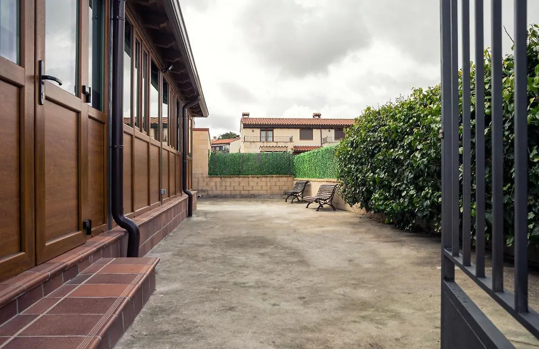 Hostal La Granja **-1