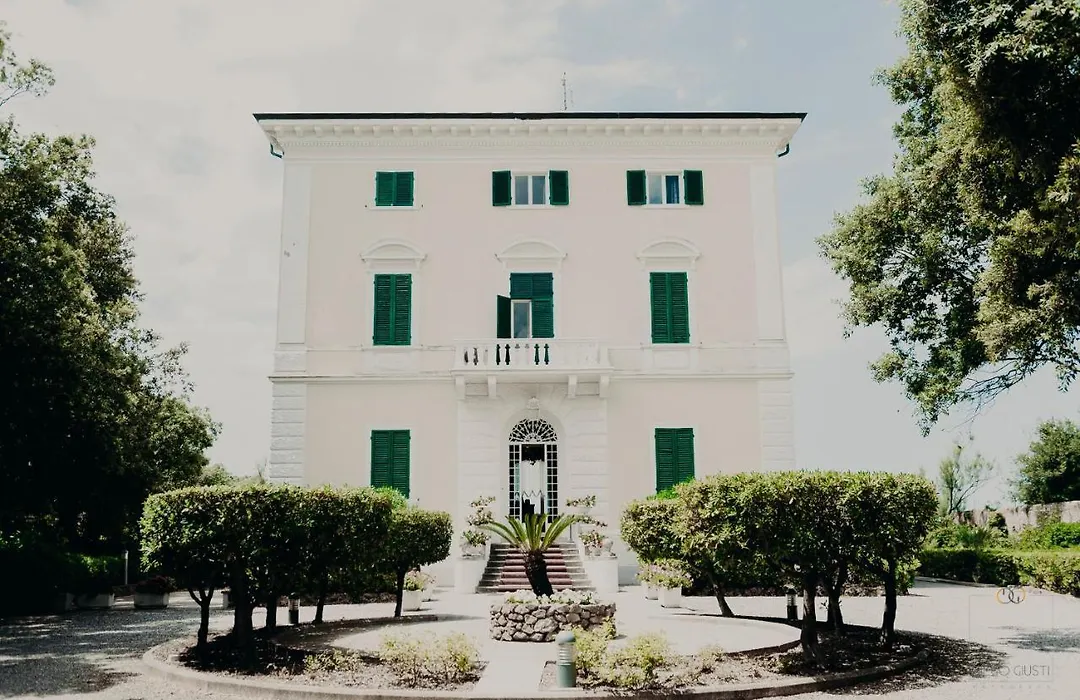 Villa Parisi Grand Hotel-1
