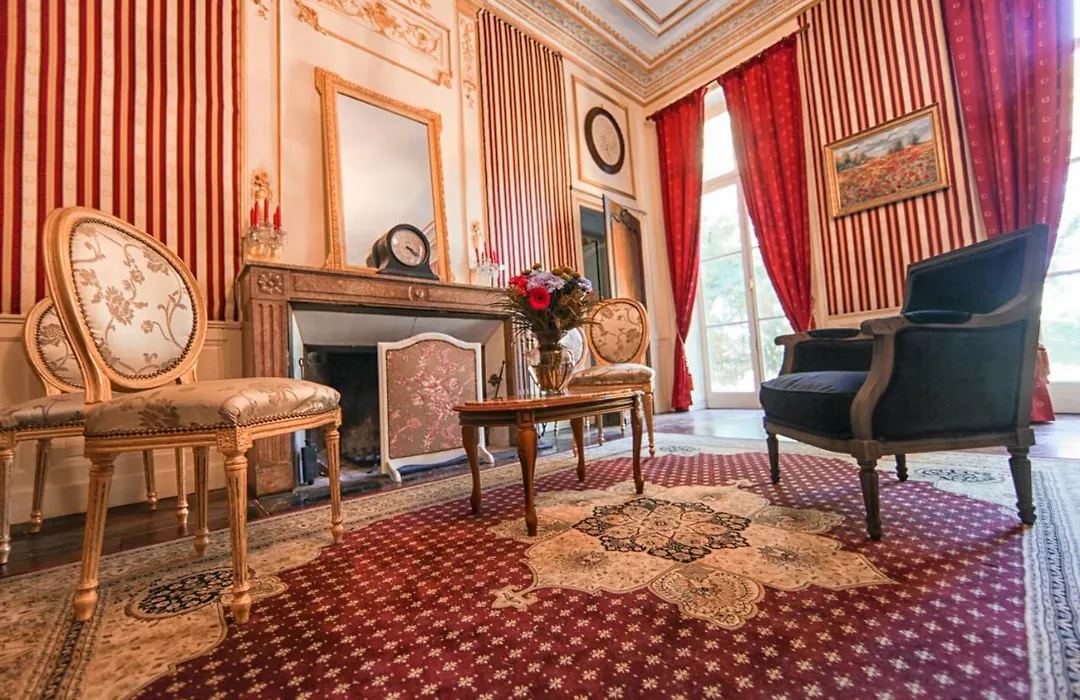 Château de Corcelle - Chambres et table d'hôtes-1