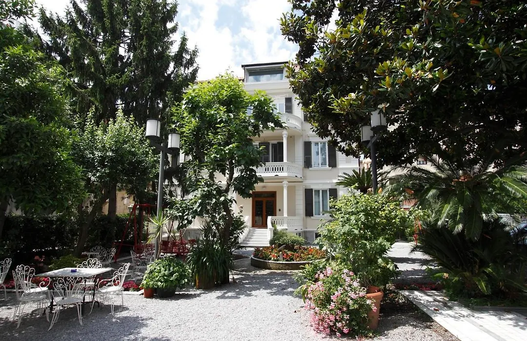 Genovese Villa Elena Residence-1