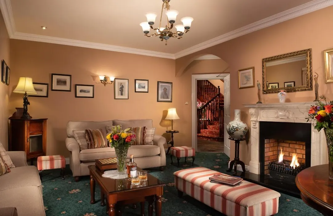Killarney Lodge-1