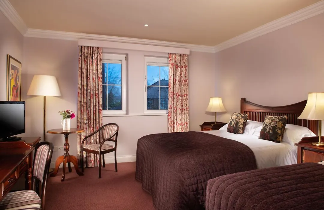 Killarney Lodge-1