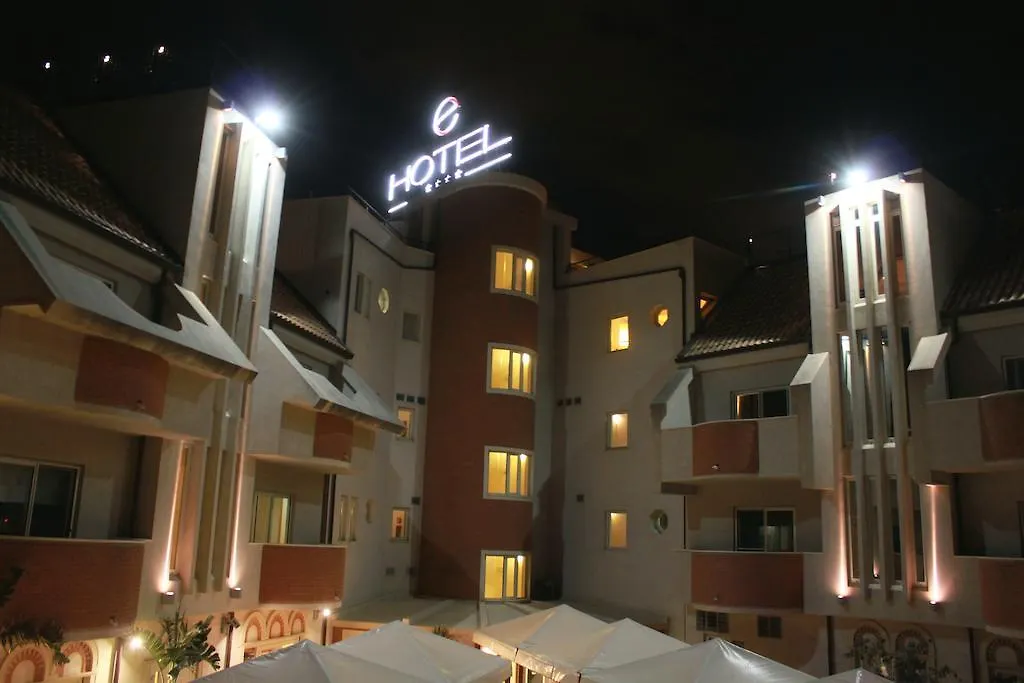 E' Hotel-1