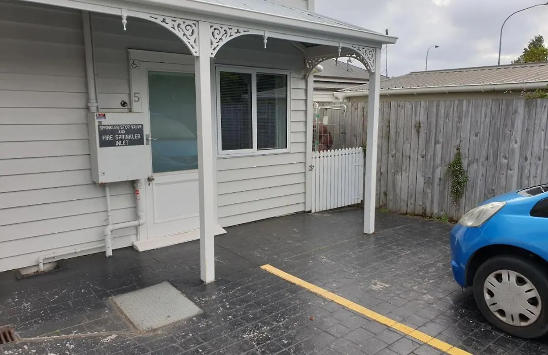 At Eden Park Motel-1