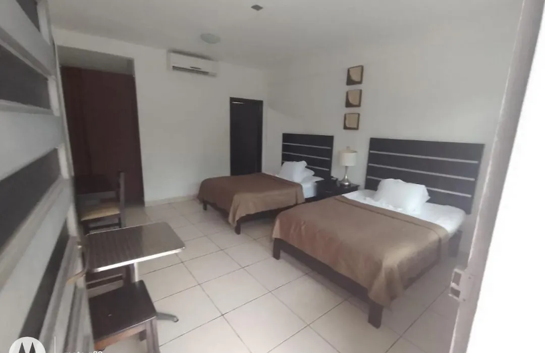 Hotel & Suites Mo Sak-1