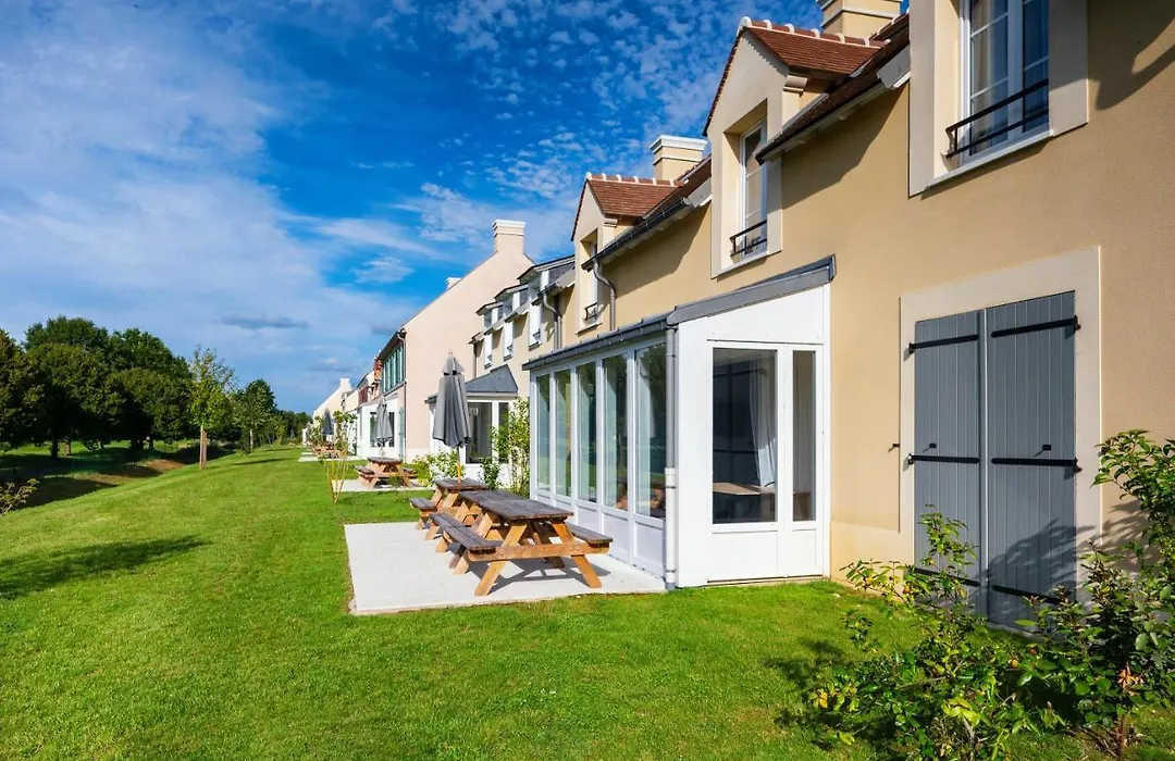Staycity Aparthotels Near Disneyland Paris-1