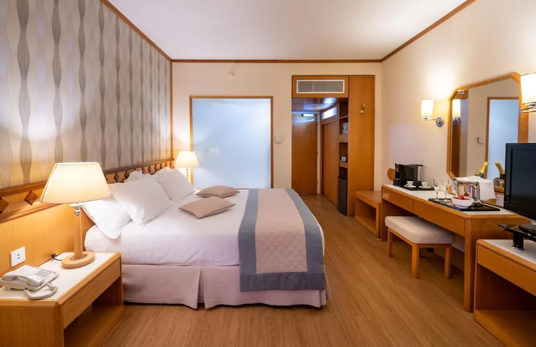 Constantinou Bros Pioneer Beach Hotel-1