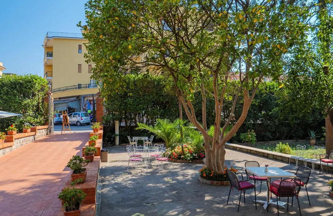 Hotel Delle Palme-1