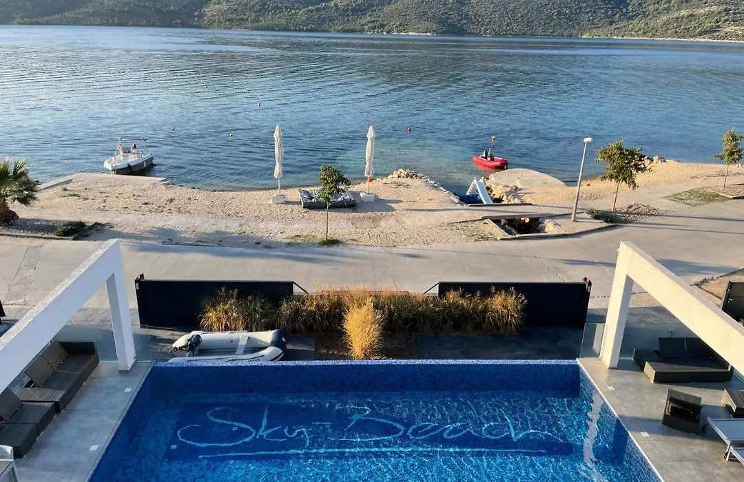 Sky Beach Aparthotel-1