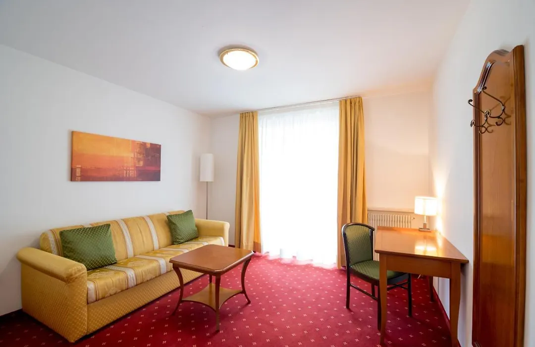 Hotel Quellenhof-1