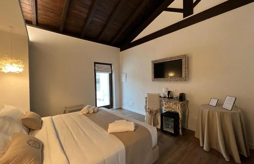 Corte Maddalena Camere-1