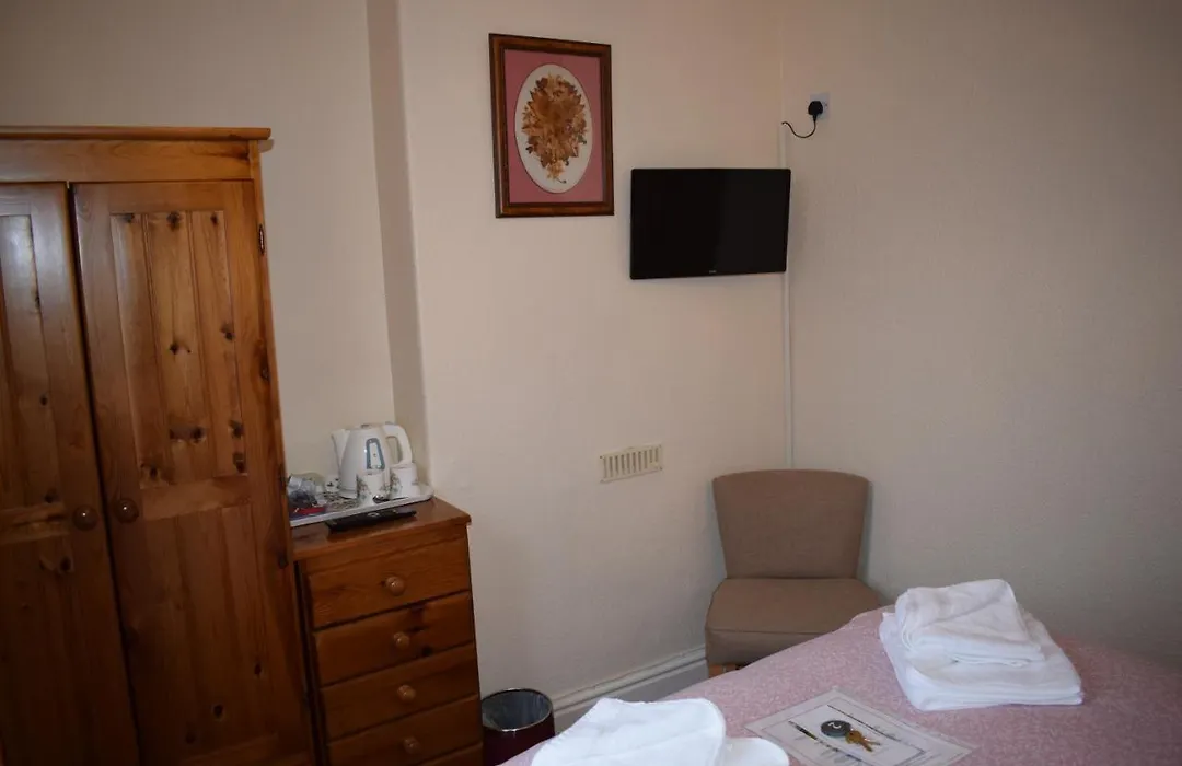 Cragside Guest House-1