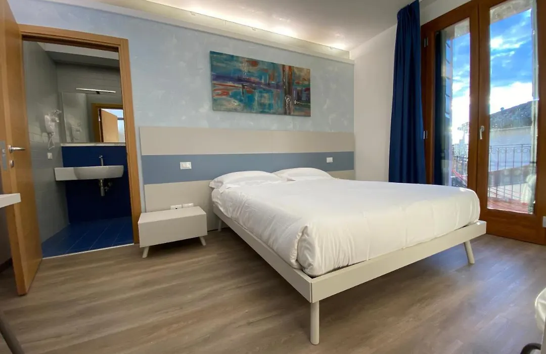 Casa Nostra-1