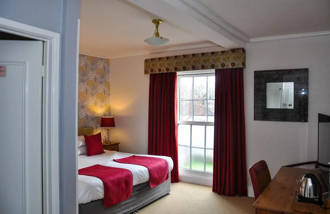 The Beaufort, Raglan-1