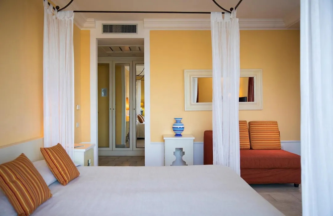 Lu' Hotel Carloforte-1