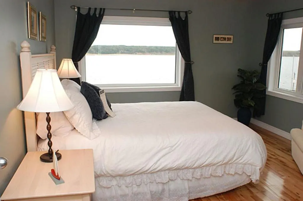 Auberge Bay Wind Suites-1