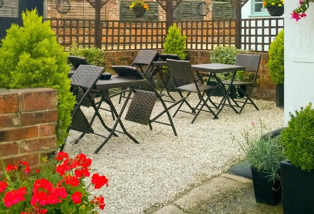 Guest Rooms At The Green Man-1